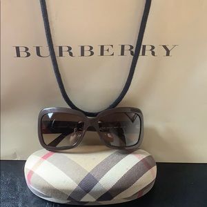 Authentic Burberry - Brown Sunglasses